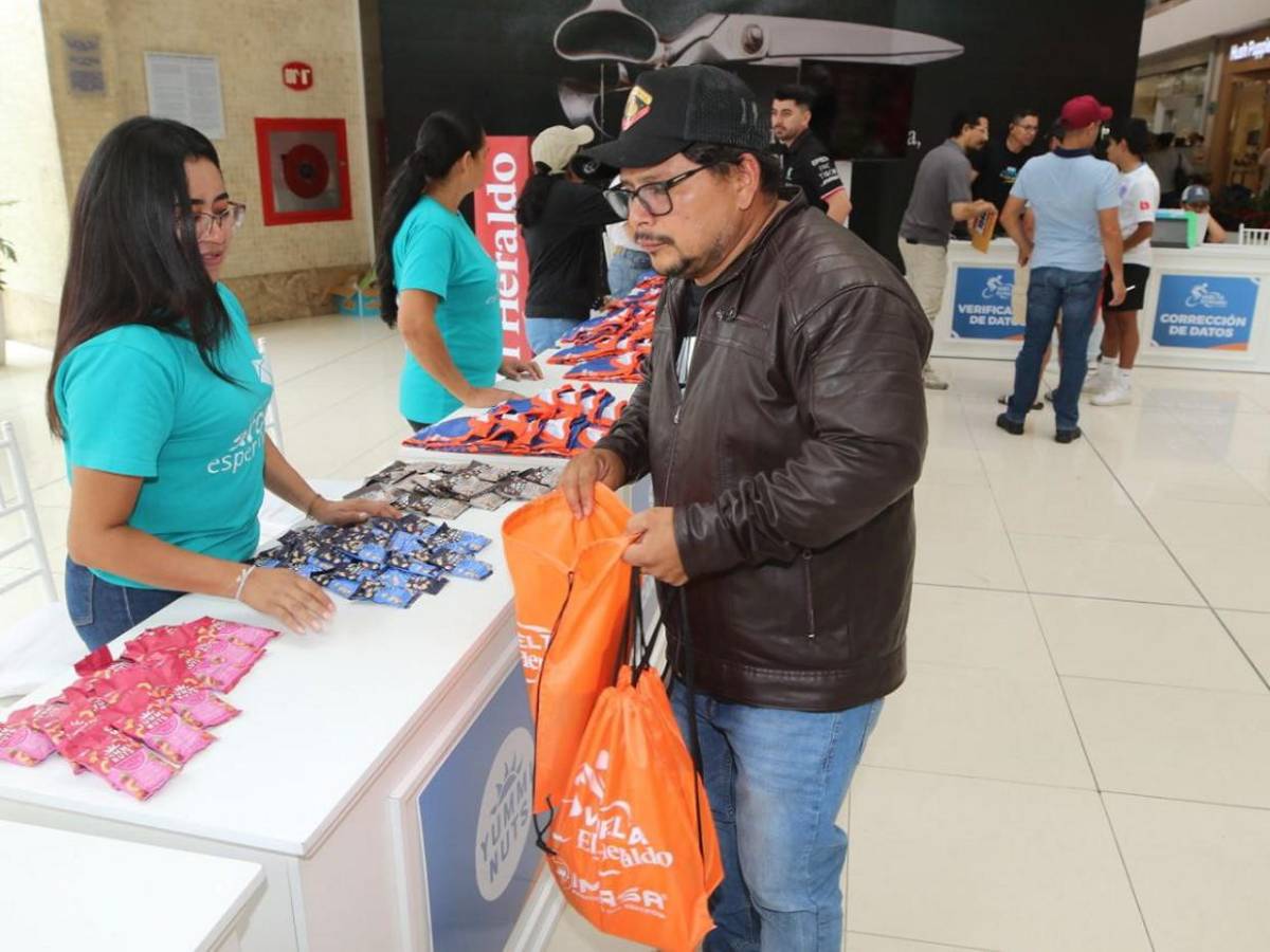 Entrega de kits en el arranque de la Vuelta EL HERALDO 2025, que reúne a mil ciclistas en Honduras