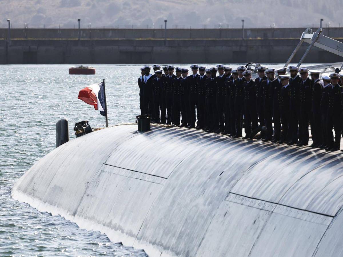 Francia fortalece su arsenal atómico y consolida su poder en Europa