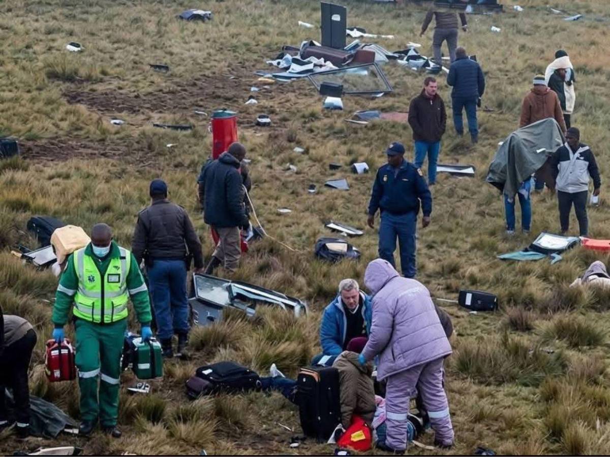 Tragedia en Perú: bus turístico cae por barranco y deja 9 muertos