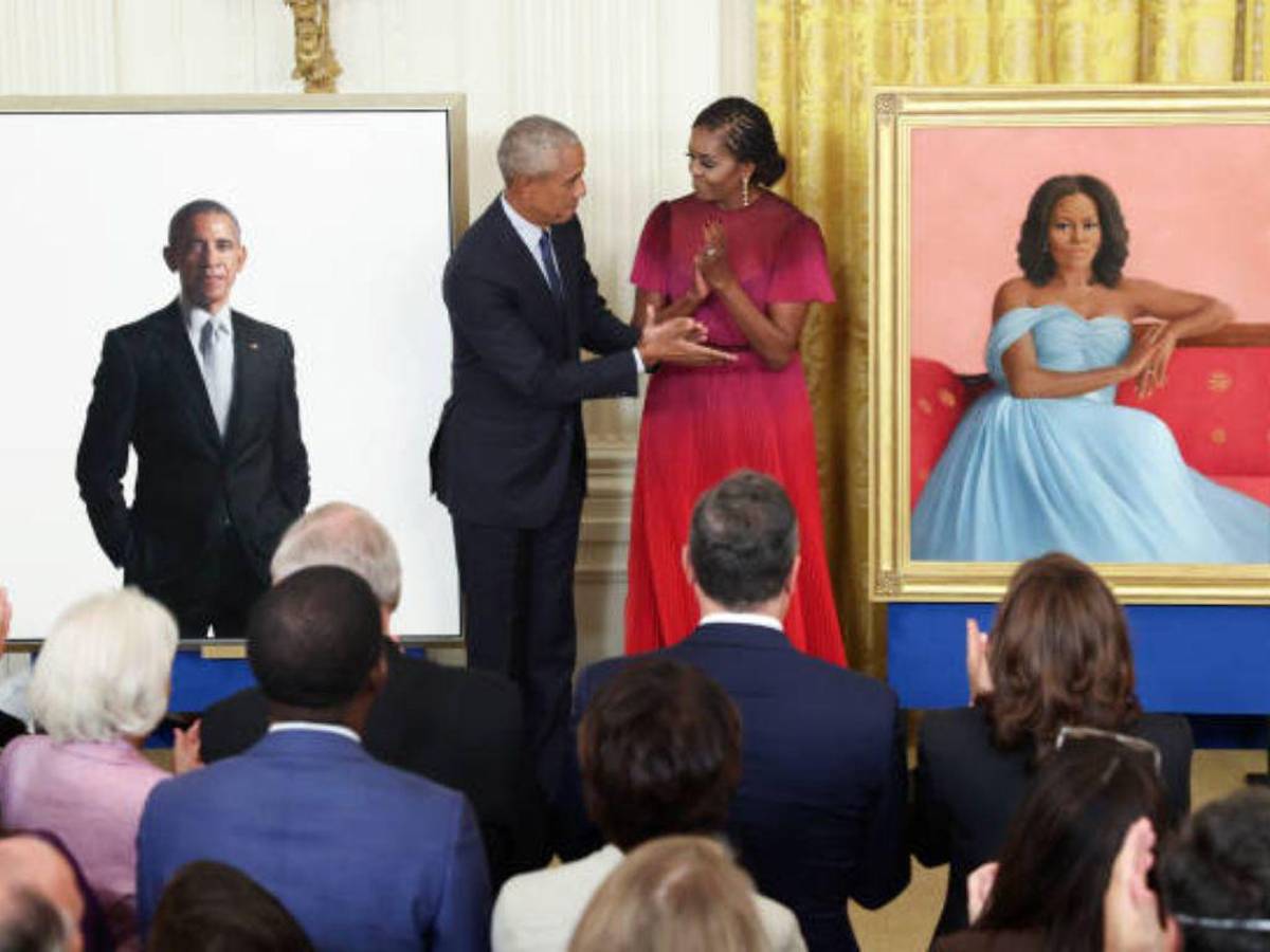 Los Obama develan sus retratos en la Casa Blanca