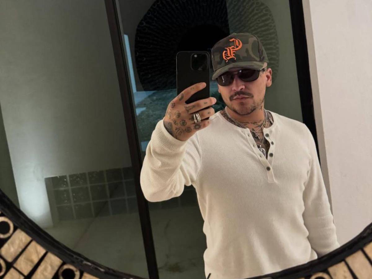 Cazzu arremete contra Rauw Alejandro, Jhayco y Nodal por la canción “Rosita”