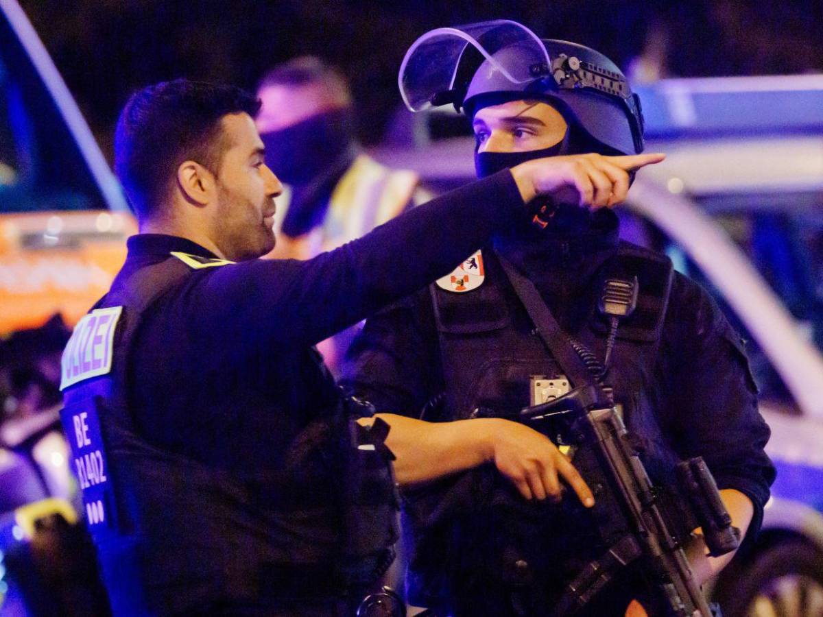 Un muerto y 29 heridos en atropello en el Día del Orgullo en Berlín; abaten al presunto autor