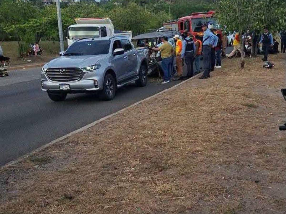¿Licencia vencida y exceso de velocidad? Lo que enfrenta conductor de bus escolar accidentado en el anillo