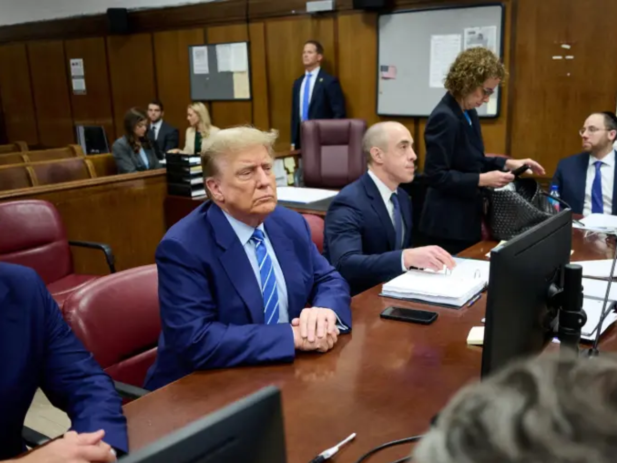 Juez advierte a Trump que no aceptará intimidaciones al jurado en el juicio