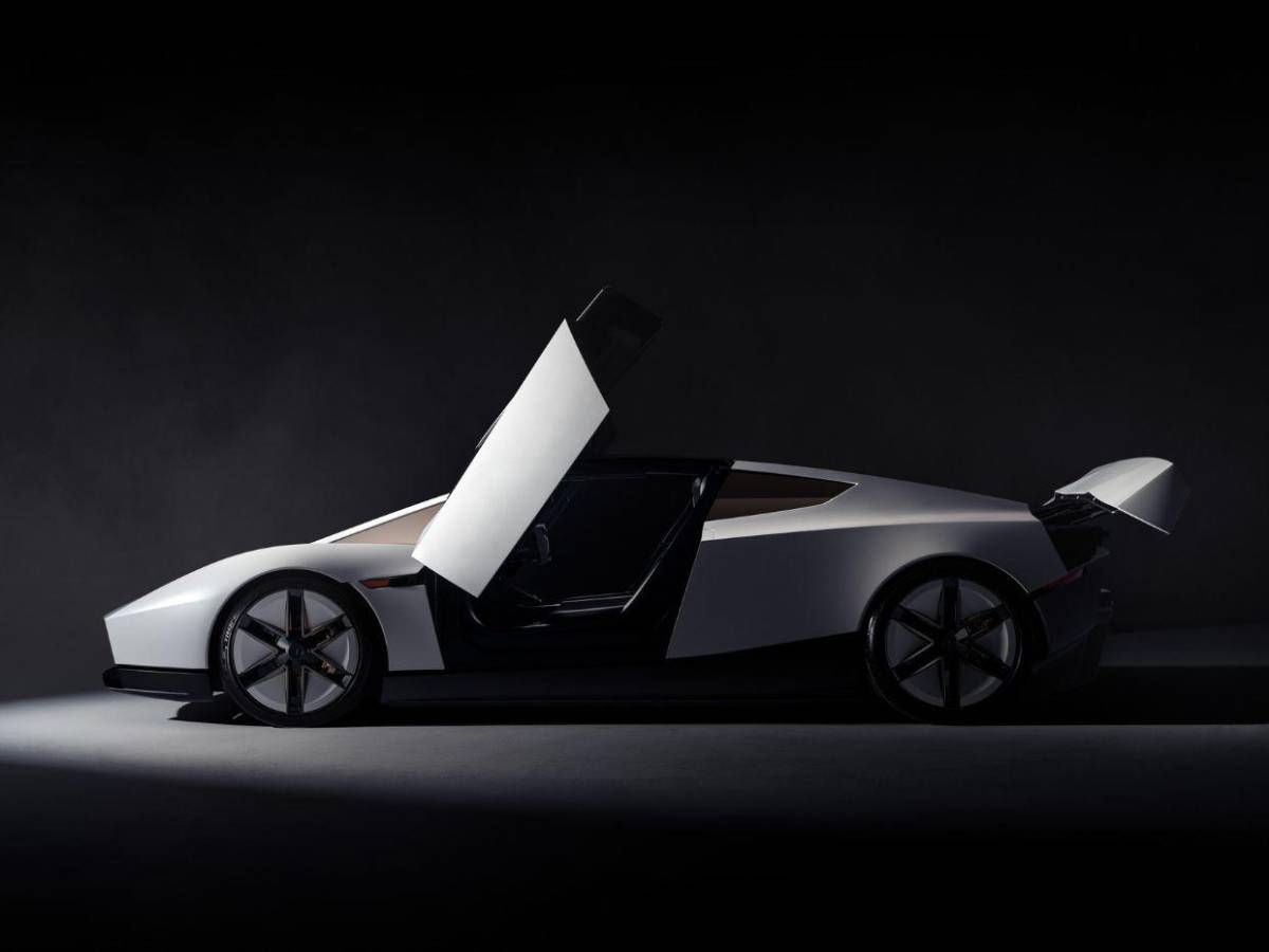 Parece sacado de “Volver al futuro”: así funciona el nuevo Tesla de Elon Musk
