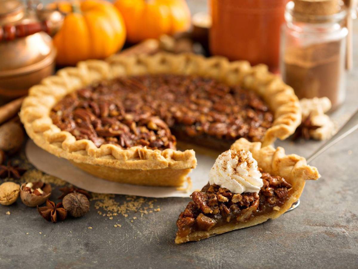 ¿Qué se come en Thanksgiving? Comidas, bebidas y postres para este 2025