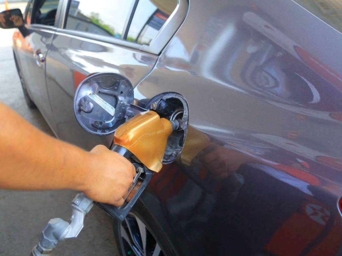 ¡Nuevo incremento! Entre 62 y 21 centavos aumentarán las gasolinas este lunes