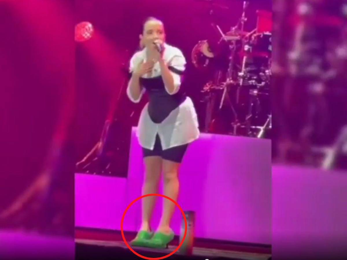 Critican a Evaluna Montaner por sus zapatos de tacón durante concierto