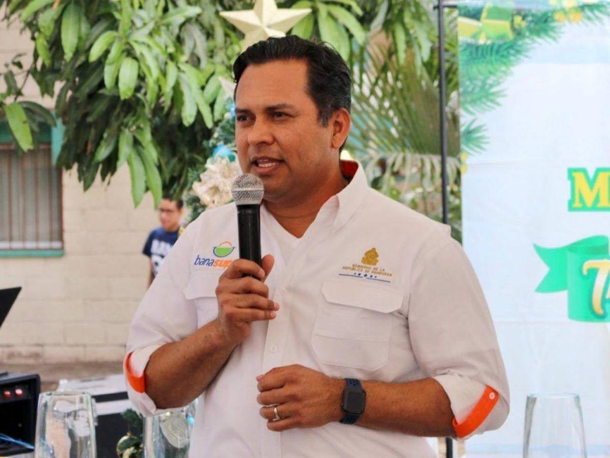 “Las bolsas que yo regalaba es porque tenía mi sueldo”: Luis Pinel tras denuncia del CNA