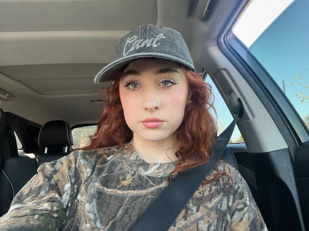 ¿Abuso laboral? Chappell Roan desata controversia por gesto hacia su asistente