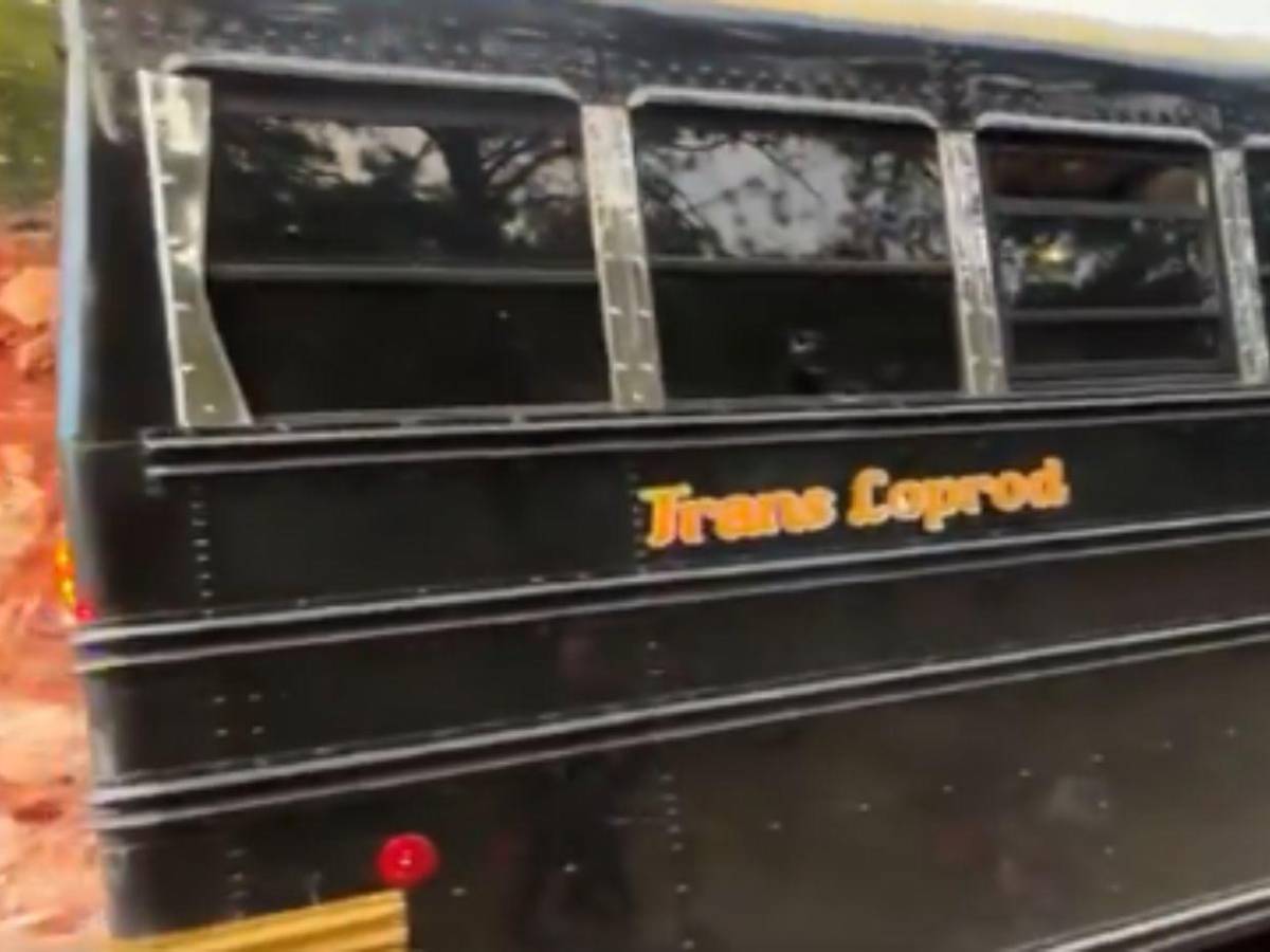 Primeras imágenes del atentado contra una pareja en un bus interurbano de Güinope