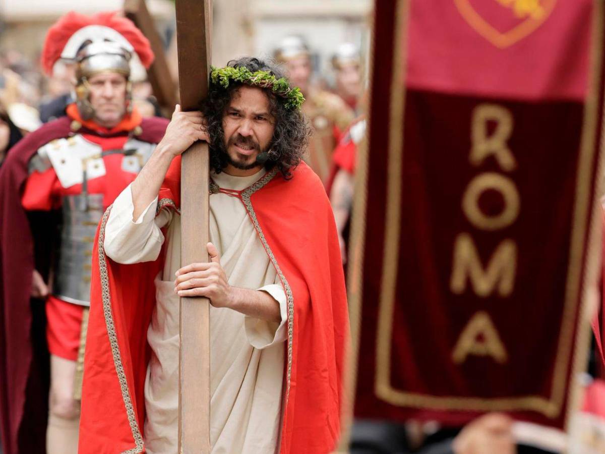 Tradición en Alemania: así se representa el Vía Crucis en Viernes Santo Tradición en Alemania: así se representa el Vía Crucis en Viernes Santo
