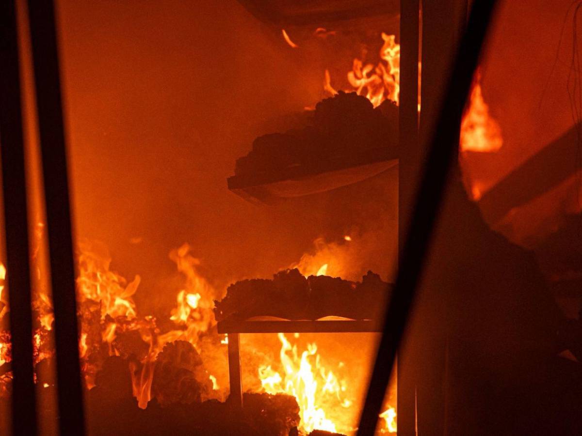 ¿Qué provocó el incendio en el mercado Medina de San Pedro Sula? Esto es lo que se sabe