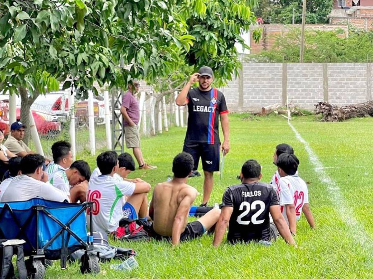 ¡Entre la fe y el fútbol! La nueva vida de Rubén Matamoros a dos años del accidente