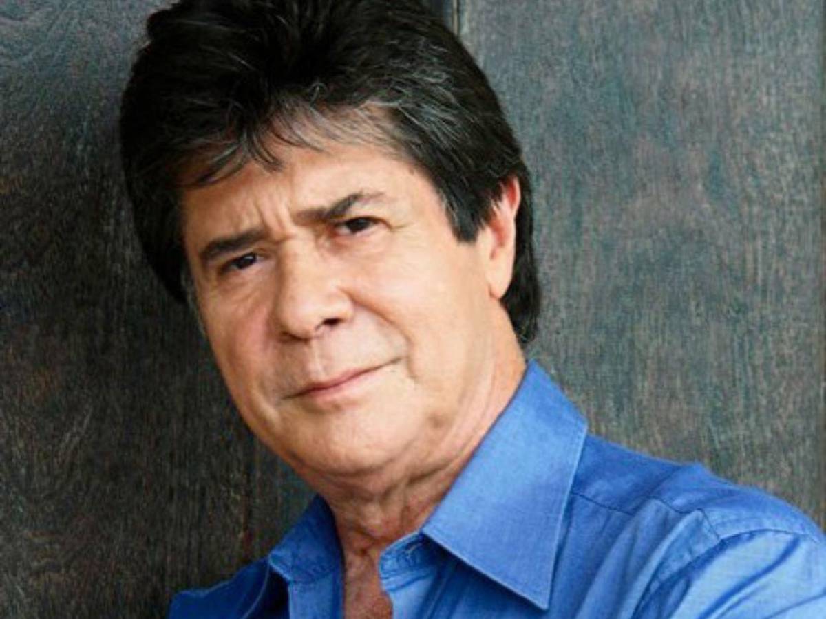 Actor Eduardo Serrano es diagnosticado con cáncer y su familia pide apoyo