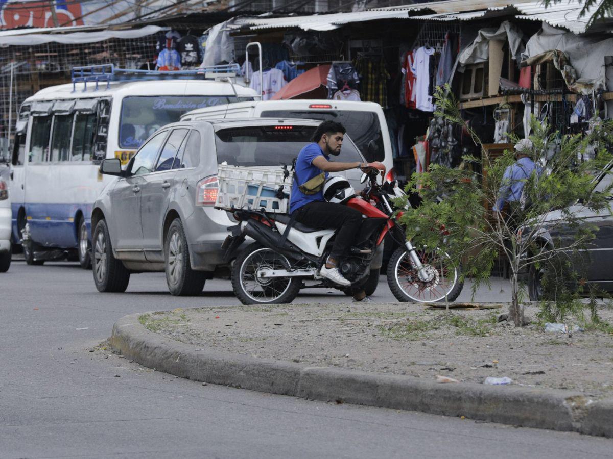 Prohibiciones y multas: normas de tránsito que todo motociclista debe saber en Honduras