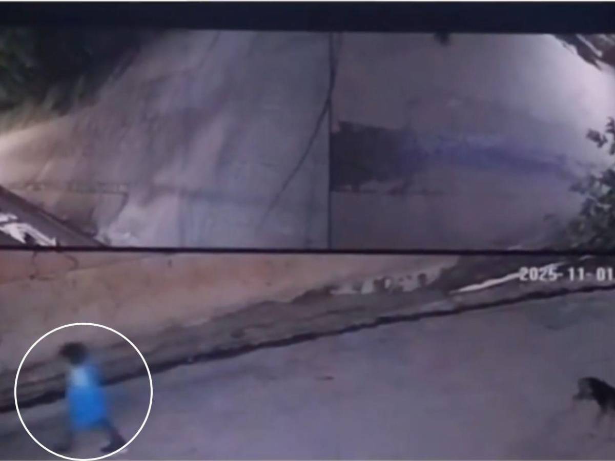 Cámaras captan a niño minutos antes de su rapto y asesinato en El Tablón