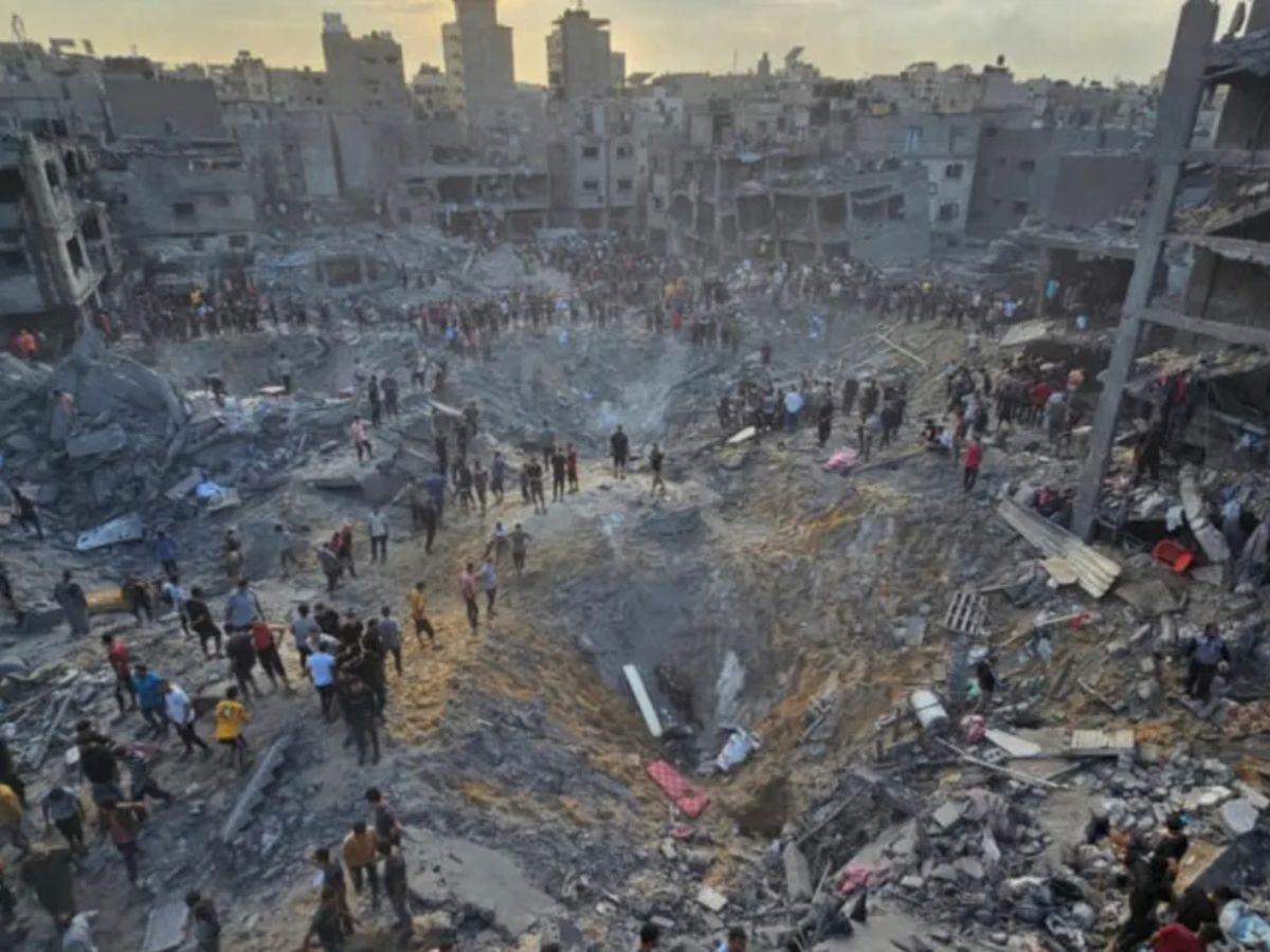 Israel bombardea campo de refugiados para eliminar líder de Hamás