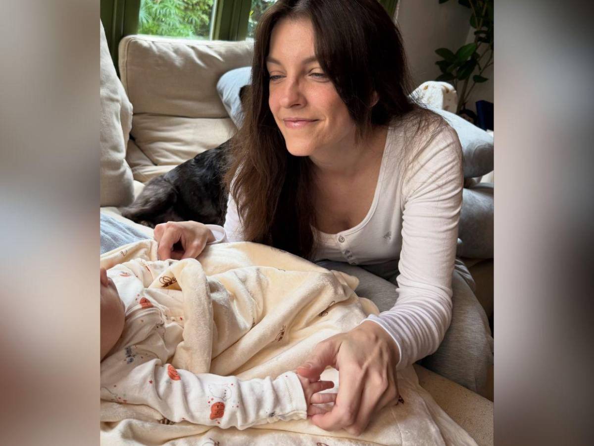 Barbara Palvin se sincera sobre su maternidad y su regreso al modelaje