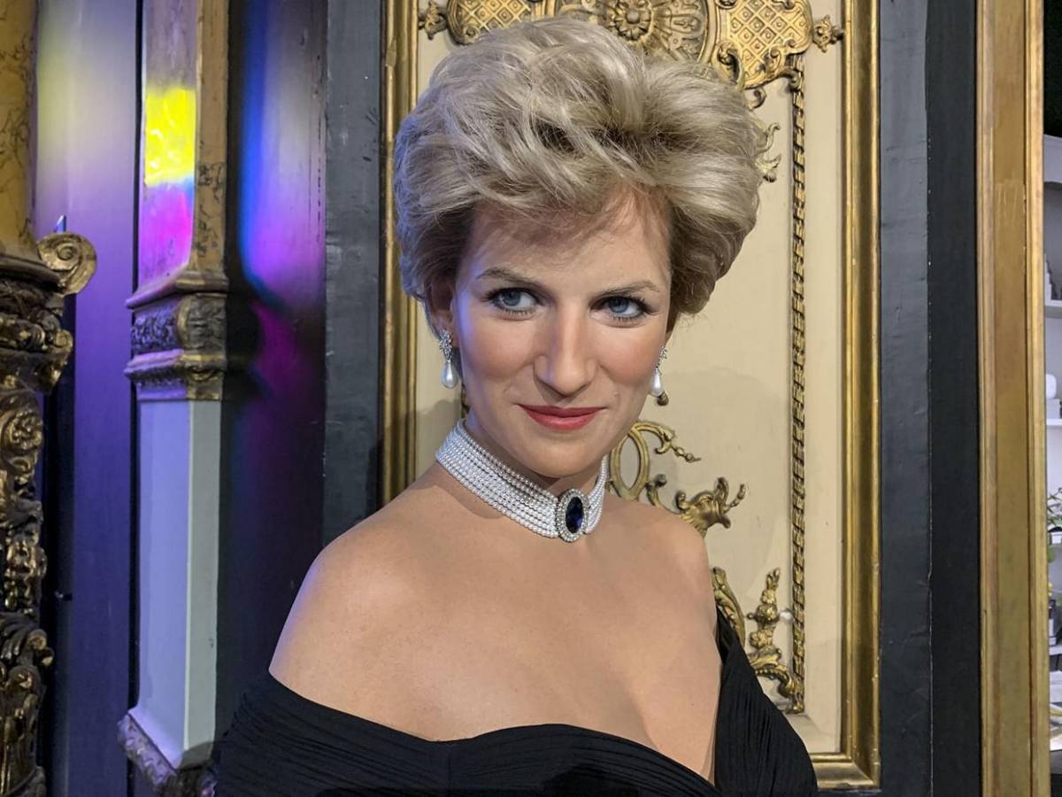 Así luce Lady Diana con su vestido de la venganza en figura de cera