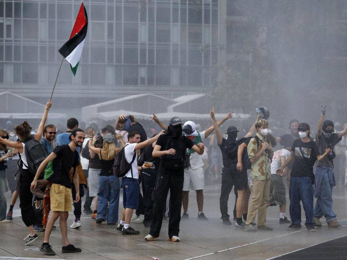 Bloqueemos todo: ¿Qué se sabe de la masiva protesta en Francia?