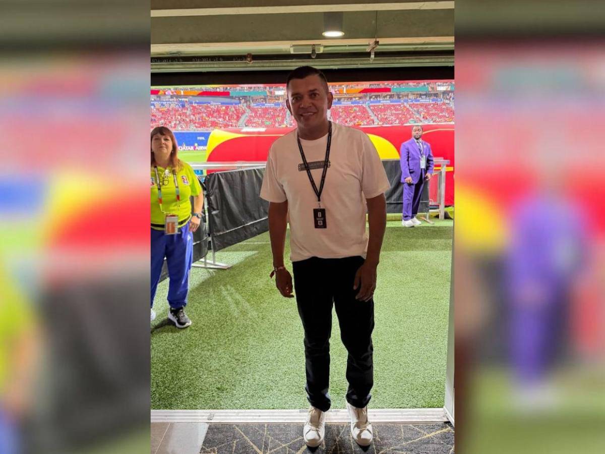 Amado Guevara dijo presente en el España vs Arabia Saudita junto a toda su familia