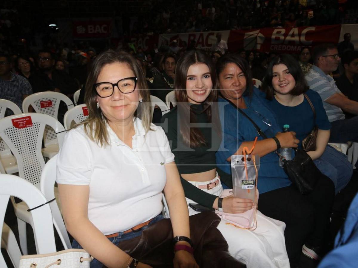 Air Supply hace cantar a Tegucigalpa con sus grandes clásicos en el Coliseo