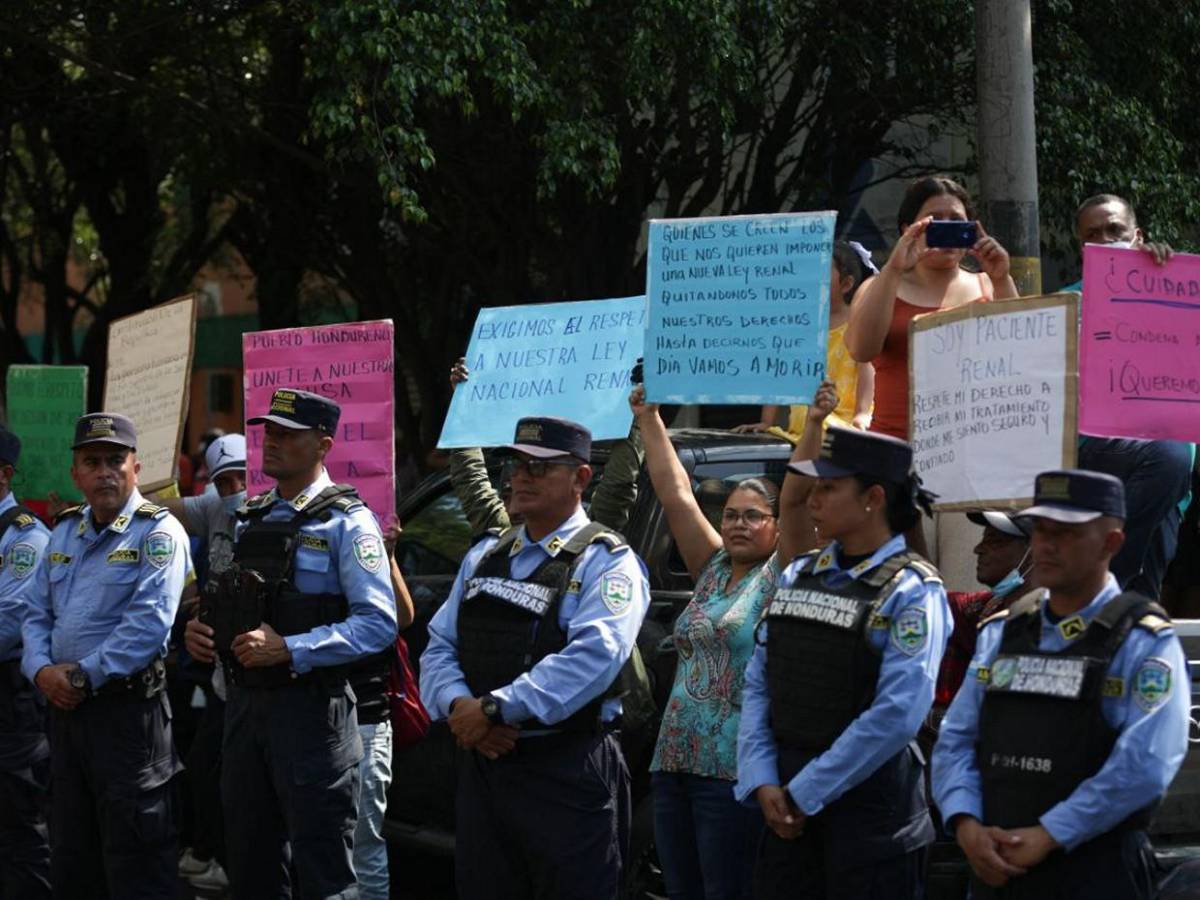 Las pancartas de exigencias y promesas incumplidas en marcha del Día del Trabajador
