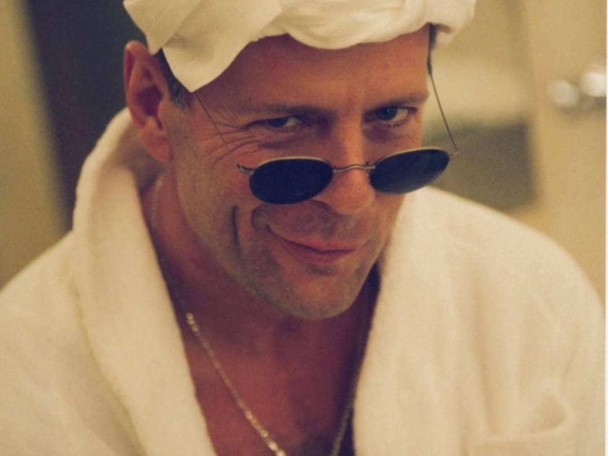 Bruce Willis fue trasladado a  una casa de cuidados, pero se mantiene muy activo
