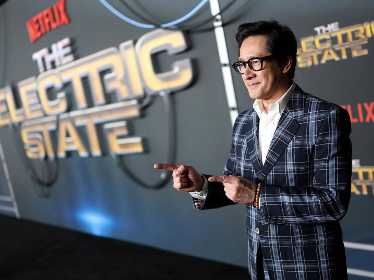 “Estado eléctrico”, la cinta más costosa de Netflix que estrena en marzo