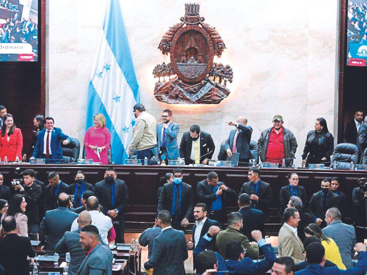 Rechazan nuevos mecanismos de diálogo propuestos por Luis Redondo en elección de la Fiscalía