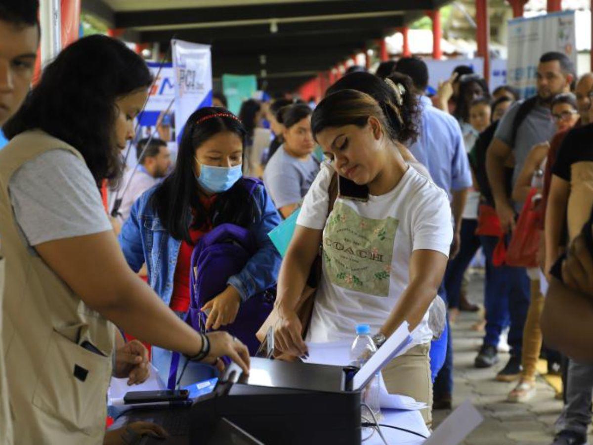 Ofrecen 21 áreas de trabajo para hondureños que quieran una oportunidad en el extranjero ¿Cómo aplicar?