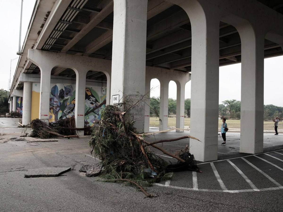“Ya no queda nada”: lluvias históricas arrasan campamento en Texas