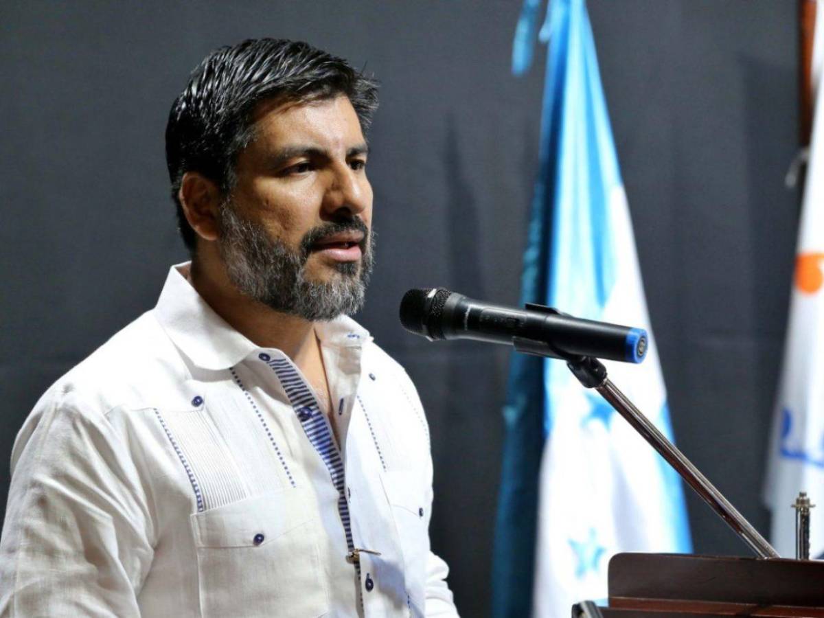 Exfiscal de la República: la nueva descripción en X que marca la salida de Zelaya