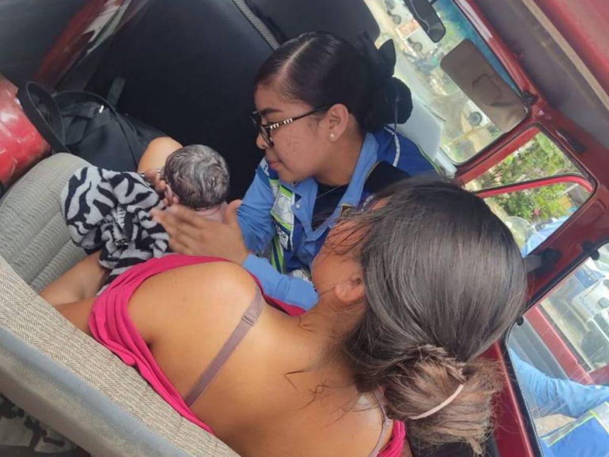 Miriam Amador, la agente de la Policía Nacional que atiende partos en carreteras