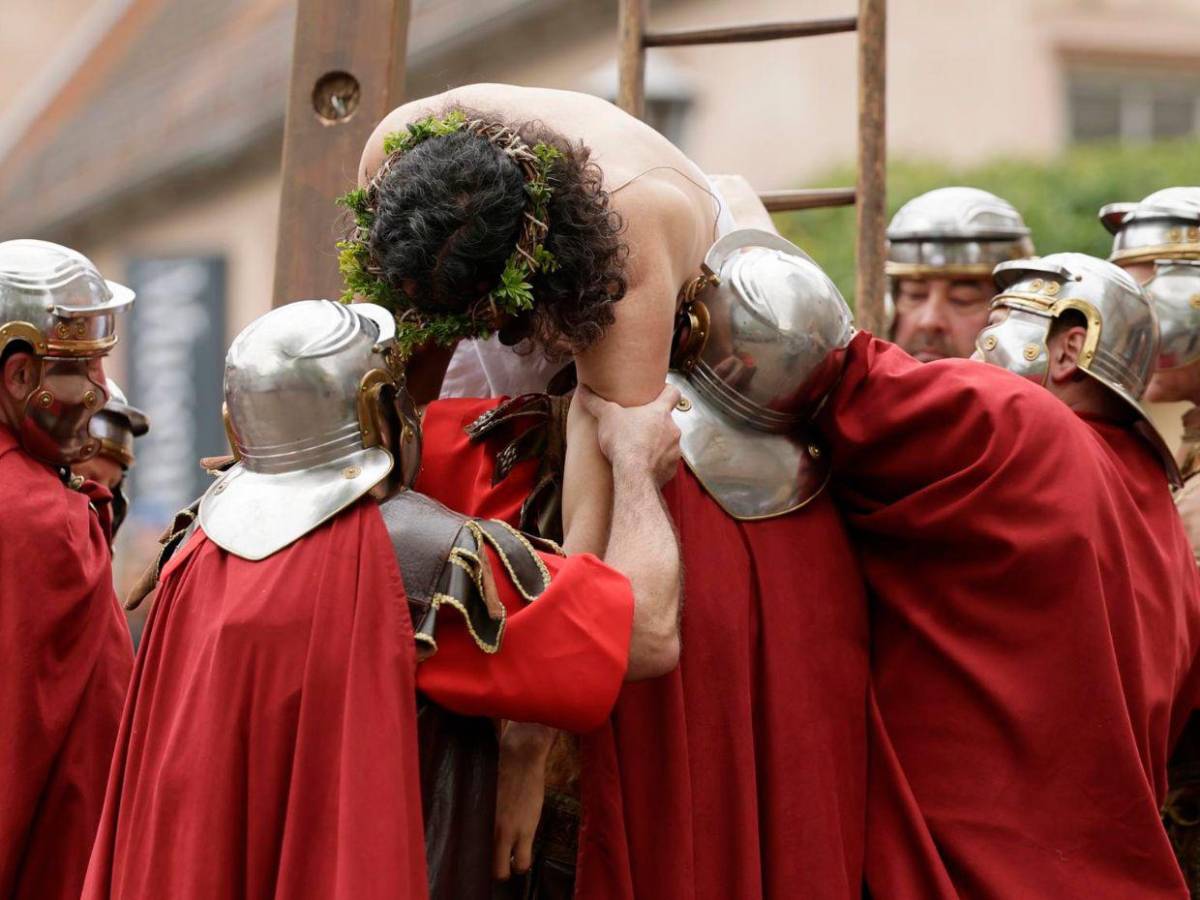Tradición en Alemania: así se representa el Vía Crucis en Viernes Santo Tradición en Alemania: así se representa el Vía Crucis en Viernes Santo