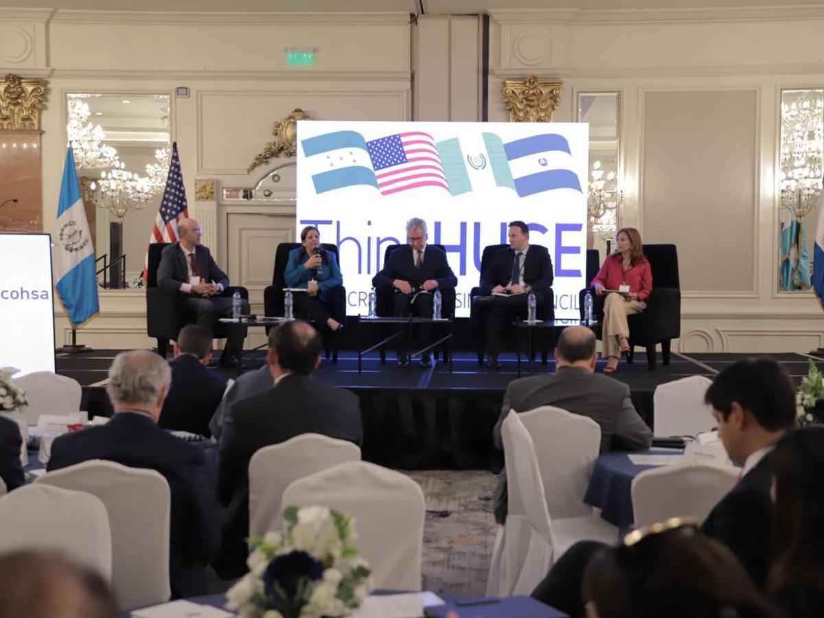 Grupo Ficohsa participa en conferencia sobre sostenibilidad organizada por ThinkHUGE