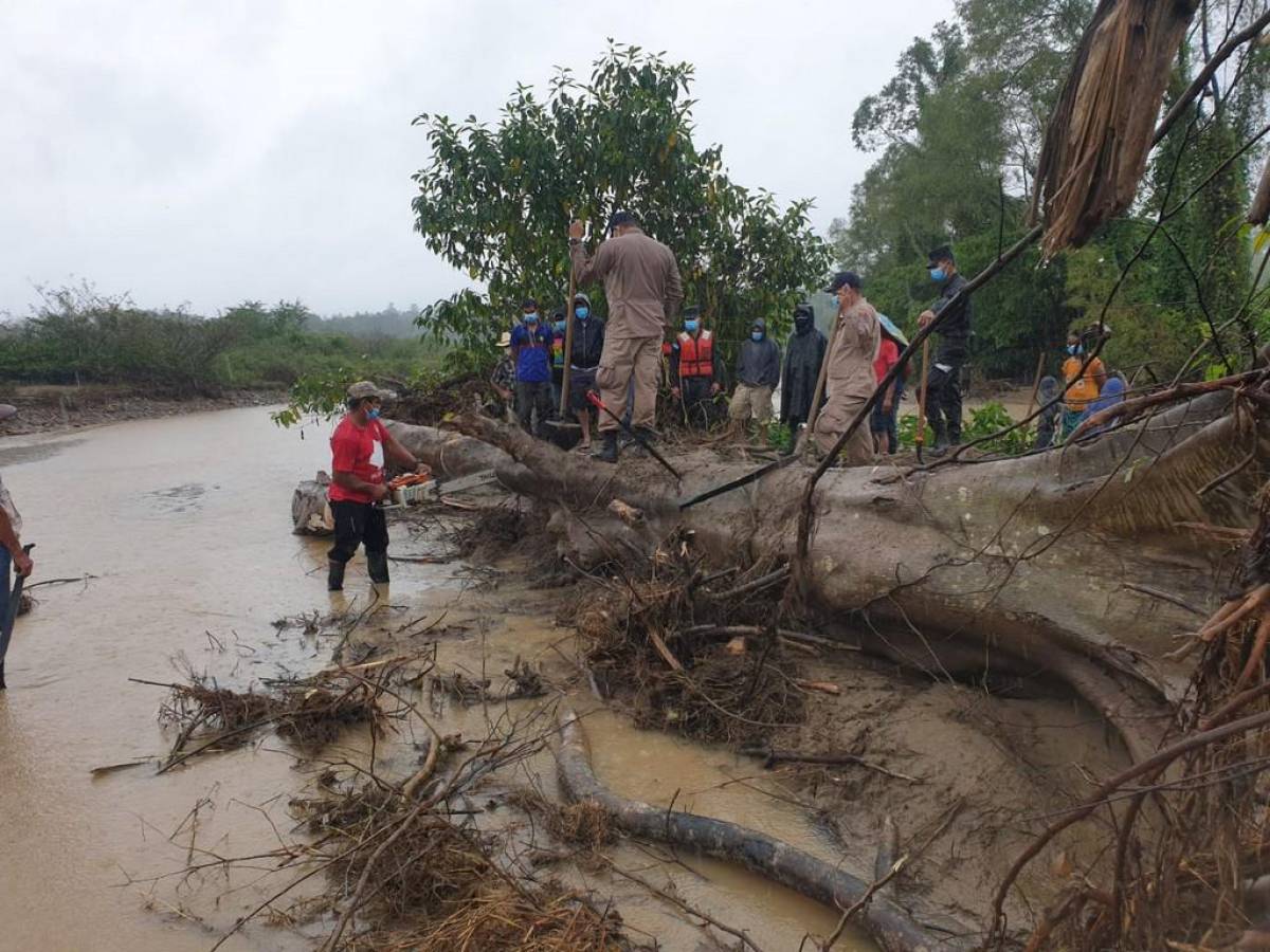 Hallan cadáver a orillas del río Guayambre, podría ser de migrante haitiano