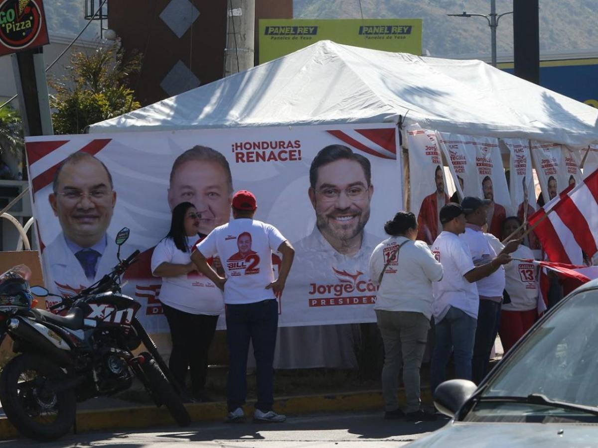 Afiches, banderas y pancartas evidencian inicio de propaganda para elecciones primarias