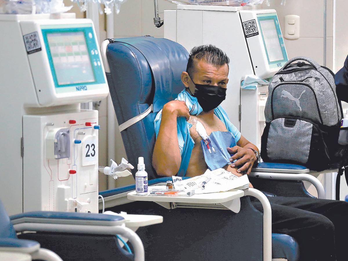 IHSS pagó 8 millones de lempiras para insumos de diálisis