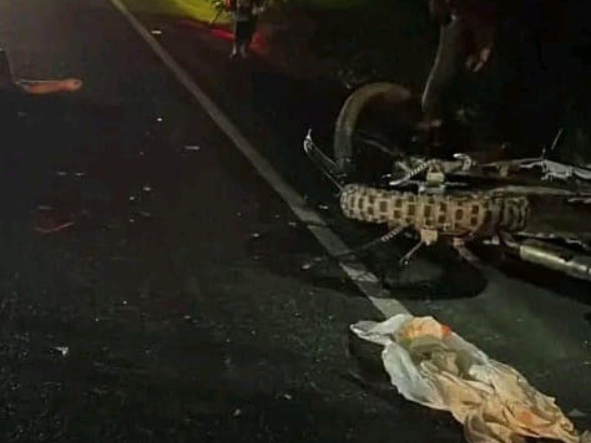 Tres muertos deja fatal accidente entre dos motocicletas en Omoa, Cortés