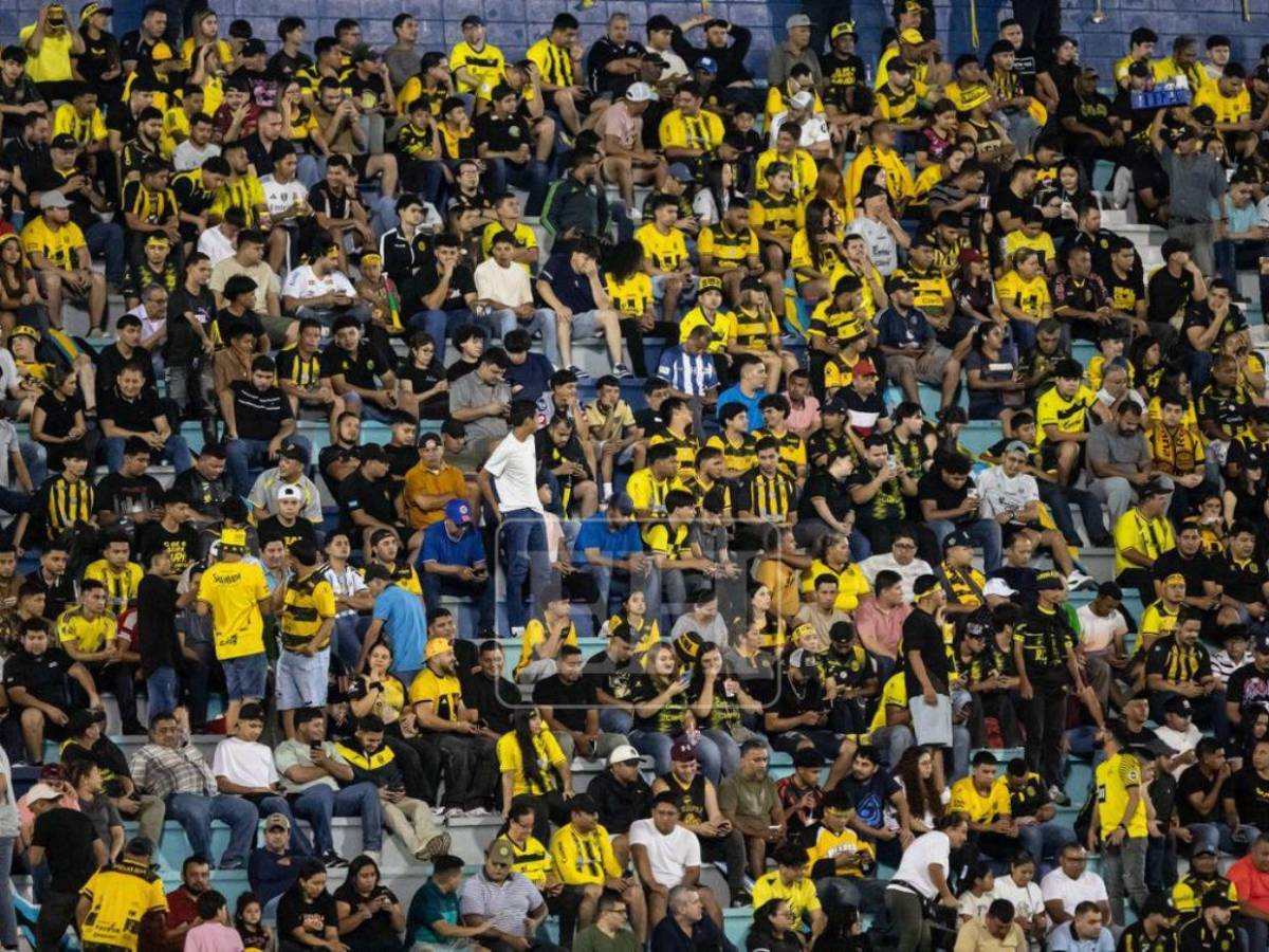 Locura por Son, bellas chicas y fiesta aurinegra: ambientazo previo al Real España-LAFC