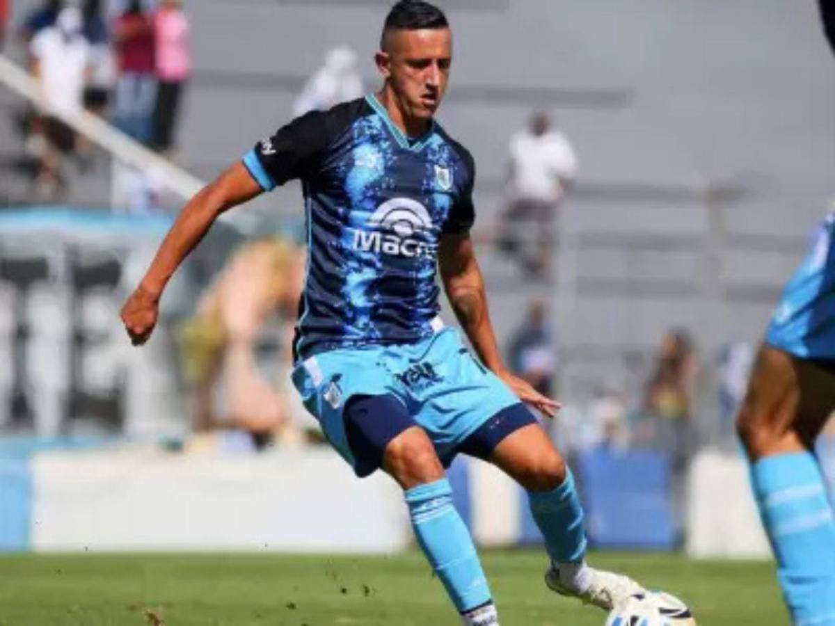 ¡Insólito! Bajan de avión a futbolista por gritar bomba y podría tener consecuencias