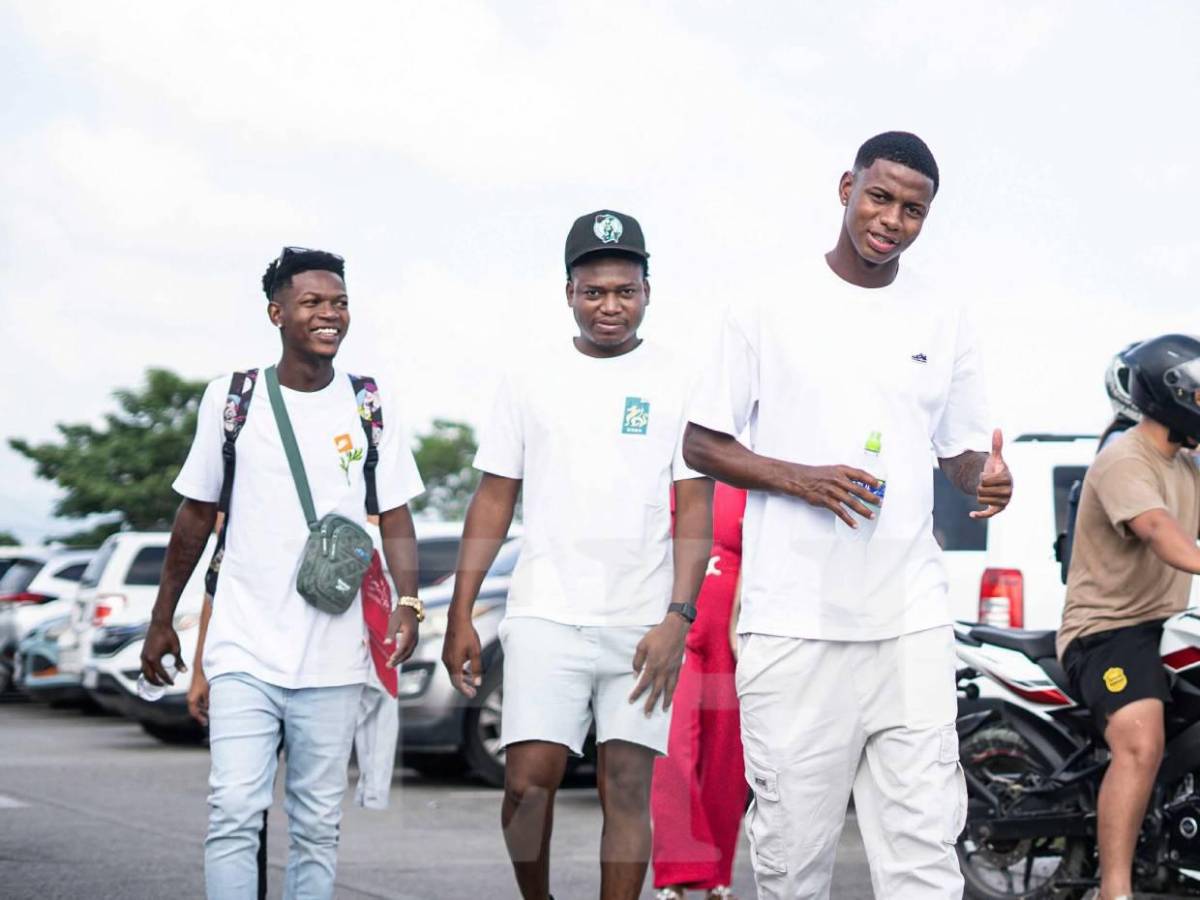 Imágenes inéditas: Así fue la salida de Julián Martínez para unirse a su nuevo equipo en Portugal