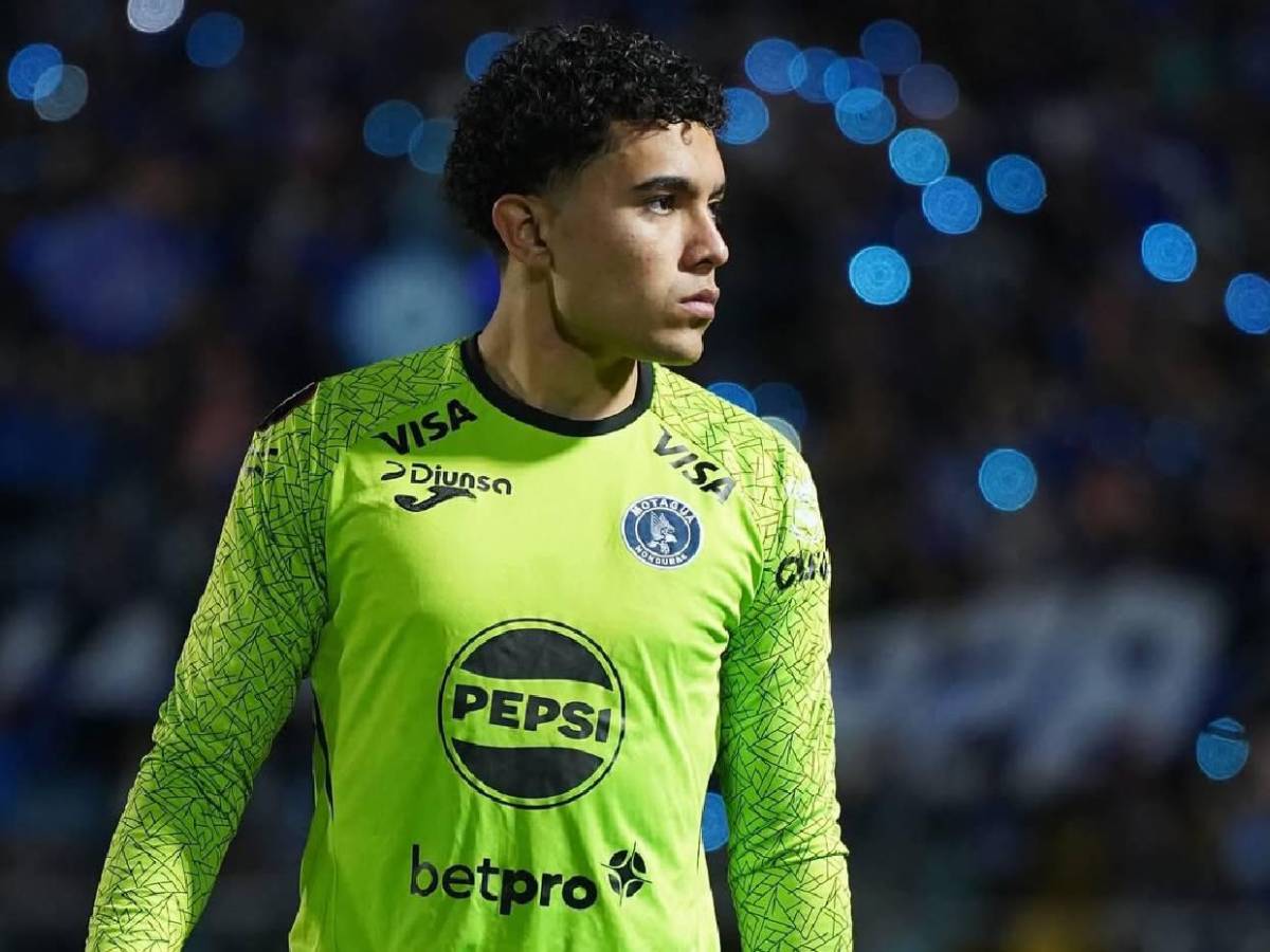 Jugador de Motagua se graduó de la universidad en Estados Unidos: Así lo celebraron