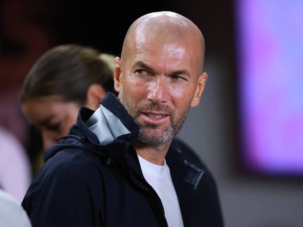 Fichajes: Olise al Real Madrid, el problema del Barcelona con Julián Álvarez y nuevo DT en Francia