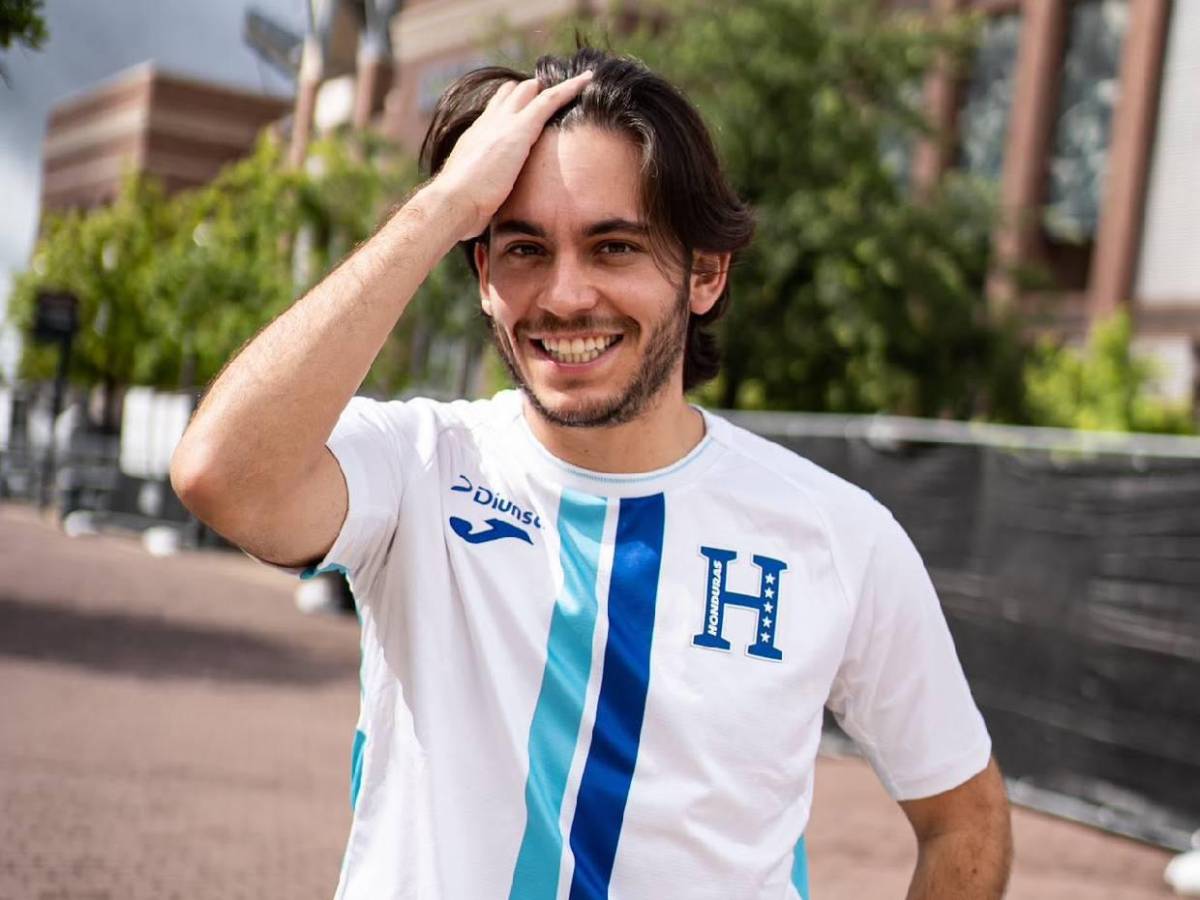 Tiktoker Carlos Eduardo Espina sorprende: La propuesta que hizo en redes para reforzar Victoria