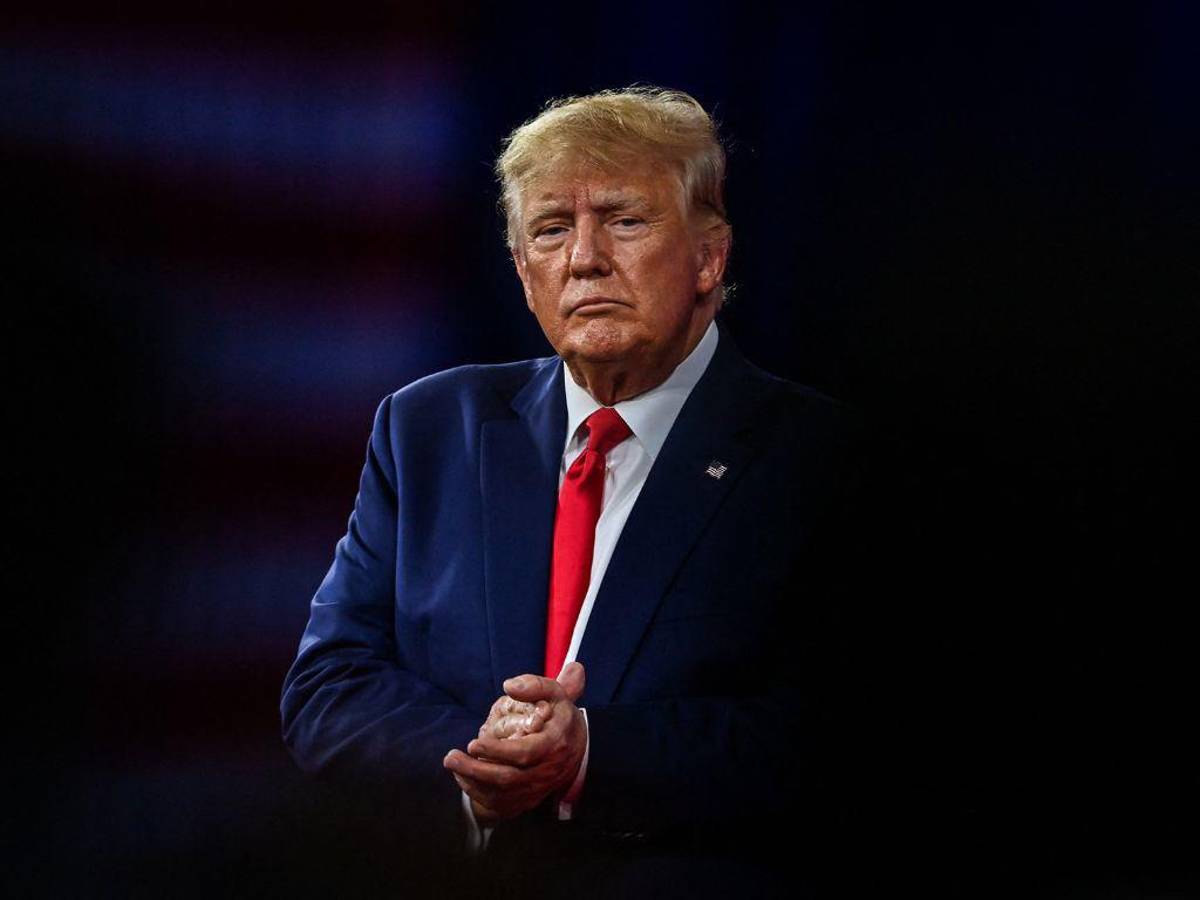 Trump declaró ante un tribunal de EE UU por un caso de difamación