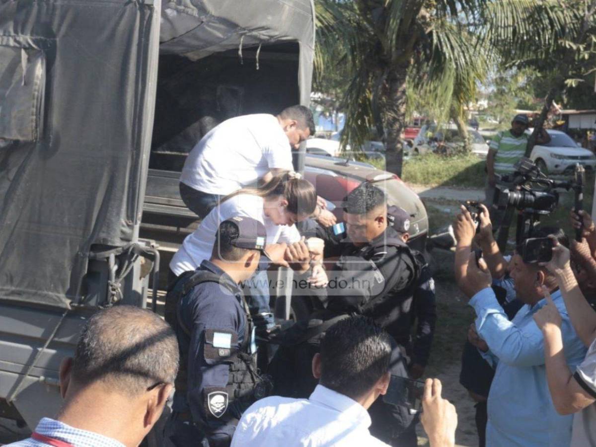 Billetera de víctima y manchas de sangre hallan en casa de acusados de doble crimen en El Progreso