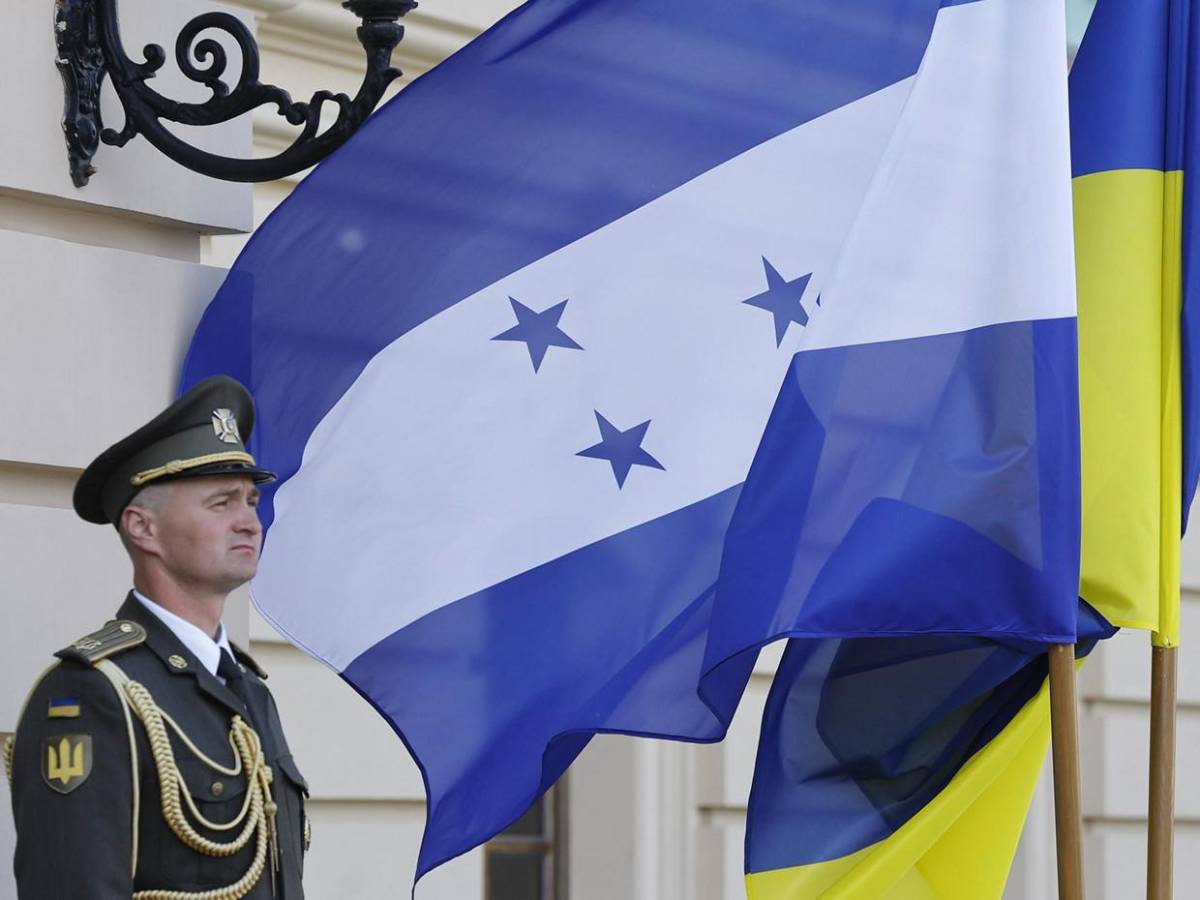 Asfura se convierte en el primer presidente hondureño en visitar Ucrania